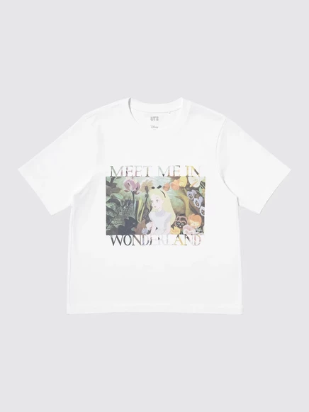 Футболка с графическим рисунком Uniqlo MAGIC FOR ALL, НЕПОДВЛАСТНАЯ ВРЕМЕНИ | Алиса в Стране Чудес, белая
