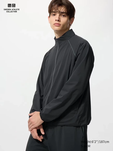 Мужская куртка uniqlo ultra stretch active, черная