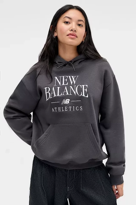 Толстовка с вышивкой New Balance Linear Heritage черного цвета