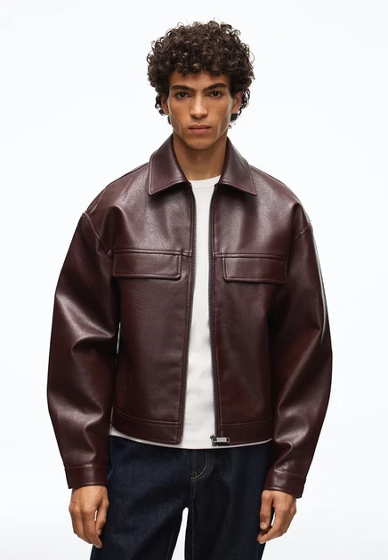 Мужская куртка Bershka из экокожи, бордовая