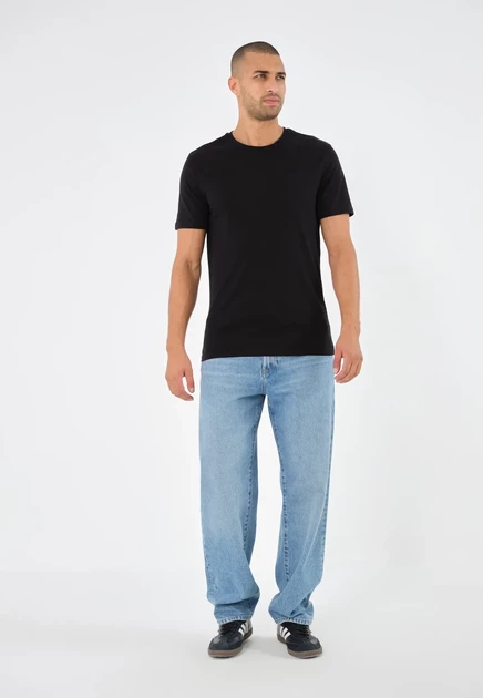 Pier One by Zalando 5 PACK - Basic T-shirt - egret/greige/ash rose/fig/caviar black/white/blue