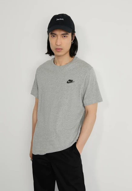 Мужская футболка Nike Sportswear Club Tee, черно-серая