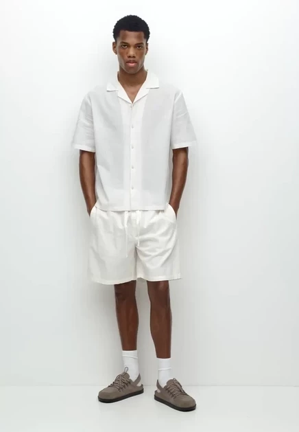 Мужские шорты Pull&Bear Rustic Bermuda, бежево-белые