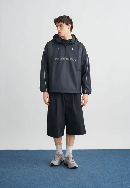 Мужская ветровка Nike Sportswear Shox, чёрно-серая