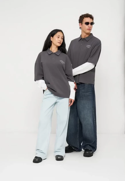 Унисекс лонгслив YOURTURN by Zalando, серо-белый