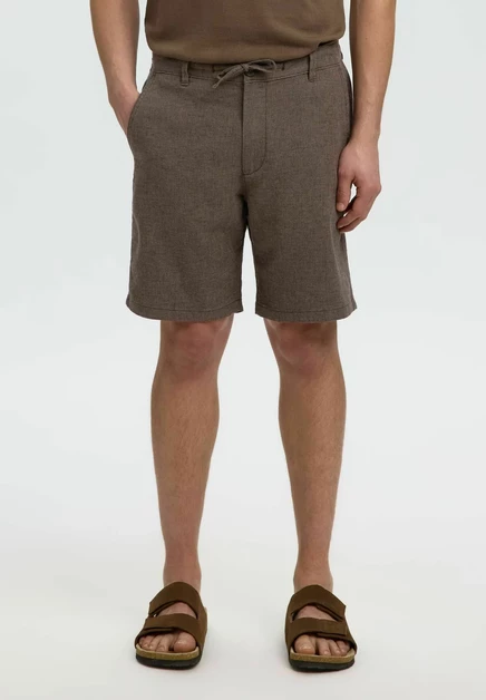 Selected Shorts - cloud dancer chocolate torte