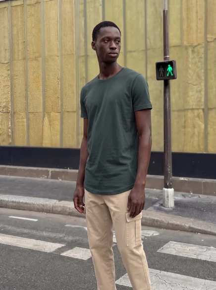 Urban Classics SHAPED LONG - Basic T-shirt - fire red bottlegreen