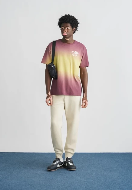 Мужская футболка Nike Sportswear Dunk, золотистая