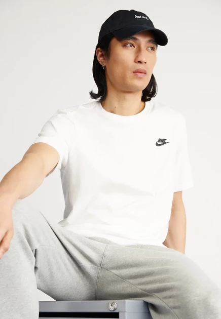 Мужская футболка Nike Sportswear Club, бело-черная