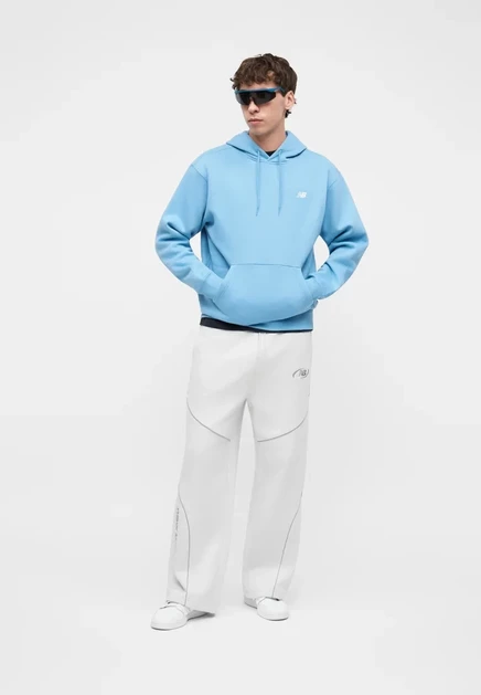 Худи унисекс New Balance Sport Essentials, синее