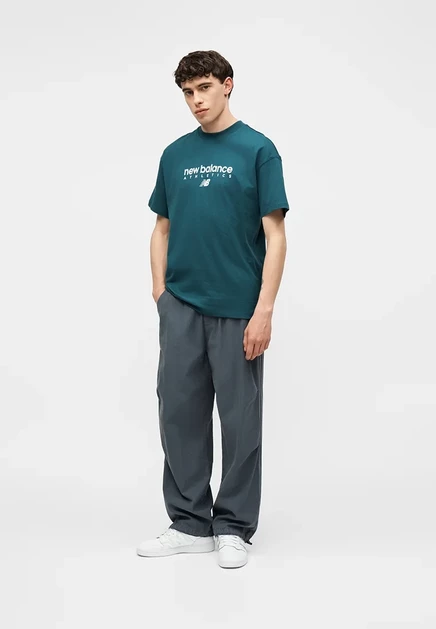 Мужская футболка New Balance Linear Graphic, зеленая