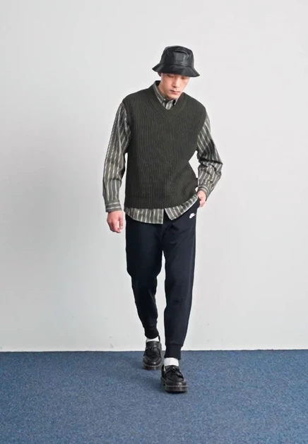 Мужские джоггеры Nike Sportswear Club, черно-белые
