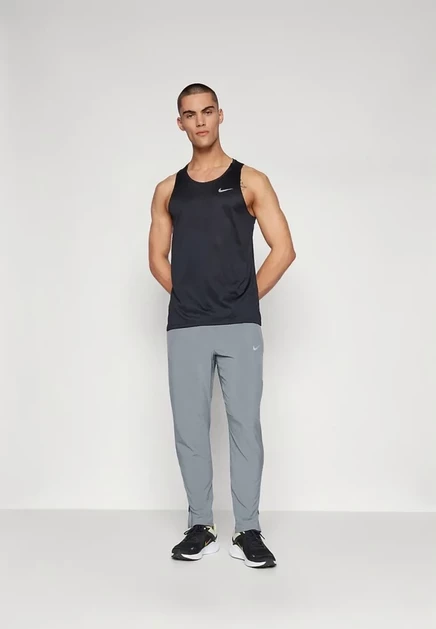 Мужская майка Nike Performance M NK DFADV STRIDE, черно-серебристая