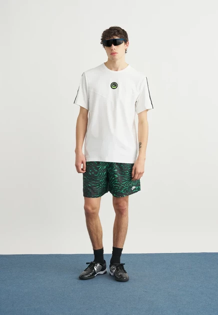 Мужская футболка Nike Sportswear M NSW, черно-бело-зеленая