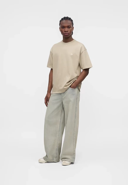 Футболка унисекс adidas Originals Loose, цвета хаки