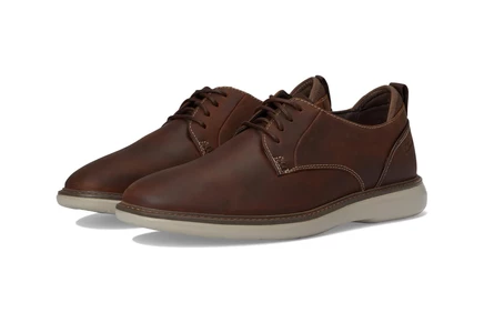 Clarks Brantin Plain beeswax leather