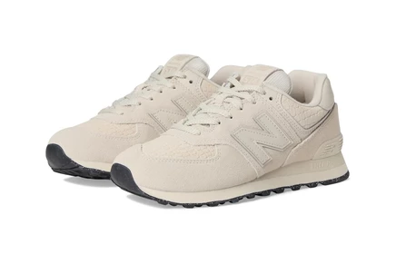 Женские кроссовки New Balance Classics 574 white/bone