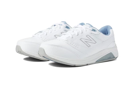 Женские кроссовки New Balance WW928v3 white/blue