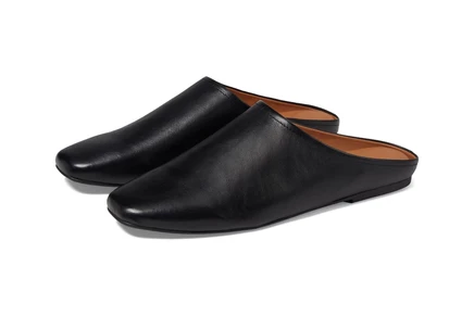 Gentle Souls by Kenneth Cole Wanda black leather
