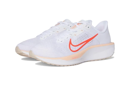 Женские кроссовки Nike Quest 6, белые/алые/коралловые