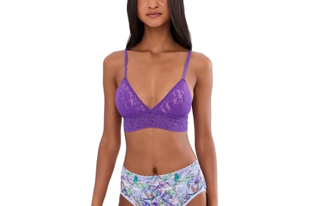 Женские трусы Hanky Panky Signature Lace Padded Triangle Bralette
