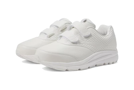 Женские кроссовки Brooks Addiction Walker V-Strap 2 white/white