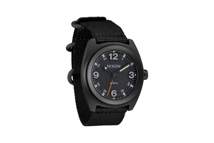 Часы Nixon Clutch 42