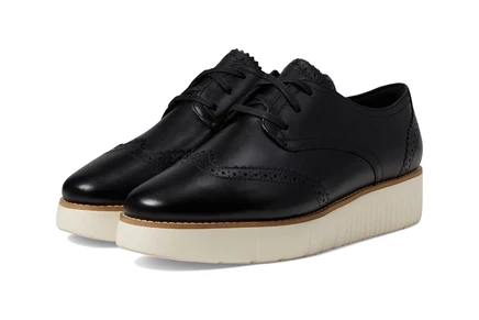 Женские туфли-оксфорды Cole Haan Grand City Platform, черно-айвори