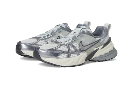 Женские кроссовки Nike V2K Run pure platinum/metallic cool grey/wolf grey