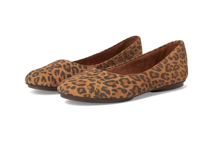 Naturalizer Maxwell desert tan leopard print suede
