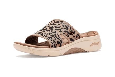 Сандалии SKECHERS On-The-Go GO Walk Arch Fit 2.0 Sandals w/ Leopard