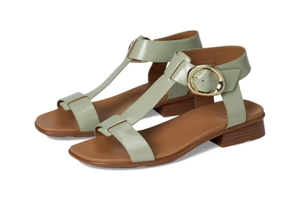 Naturalizer Brandy pistachio green faux leather