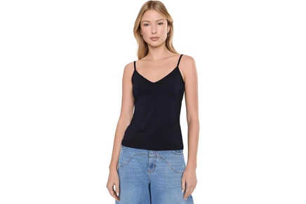 Женская футболка Commando Butter Lifted V-Neck Cami with Shelf Bra