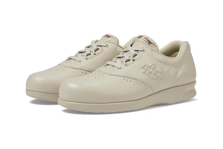 Женские кроссовки SAS Free Time Comfort Walking Shoe bone