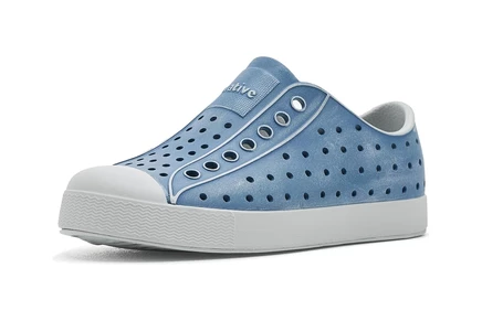 Native Shoes Kids Jefferson Stonewash (Little Kid/Big Kid) dawn blue/dawn blue/oasis brushed