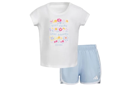 Детский комплект adidas Kids: футболка и шорты, белый
