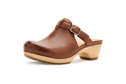 Женские клоги dansko leandra clogs, коричневые