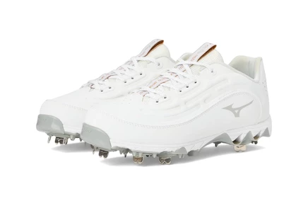 Женские кроссовки Mizuno 9-Spike Swift 8 Low Metal white