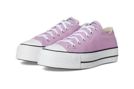 Женские кроссовки Converse Chuck Taylor All Star Lift Platform classic amethyst/white/black