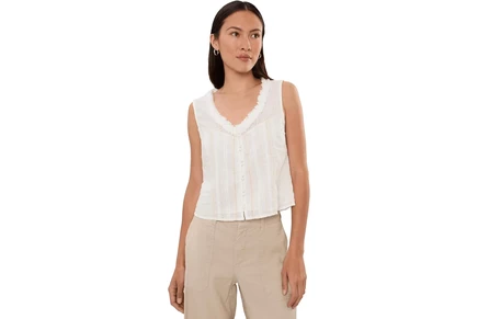Топ Liverpool Los Angeles Petite Sleeveless Pintucked Woven Top with Ruffles