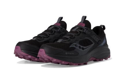 Женские кроссовки Saucony Excursion TR17 GTX black/plum
