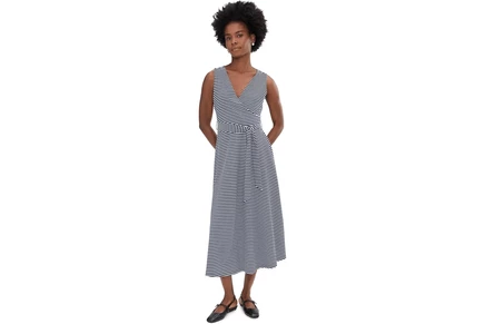 Платье PACT Fit-and-Flare Easy V-Neck Dress
