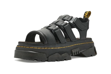 Сандалии Dr. Martens Mattison 3S