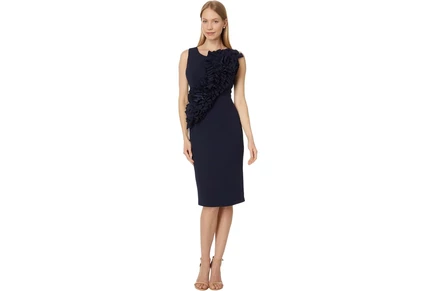 Платье Betsy & Adam Short scuba crepe ruffle flower