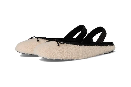 Женские балетки Stuart Weitzman Prima Bow из овчины, натуральный/черный