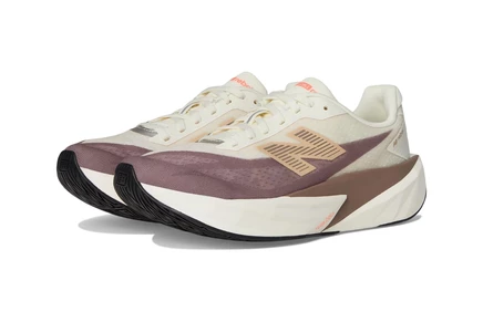 Женские кроссовки New Balance FuelCell Rebel v5 angora/earth shadow/sea salt