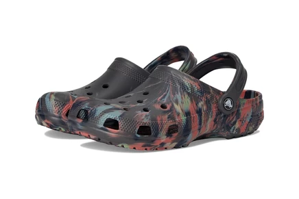 Унисекс сабо Crocs Classic Marbled Tie-Dye, черно-песочные