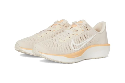 Женские кроссовки Nike Quest 6, жемчужно-белый/оранжевый