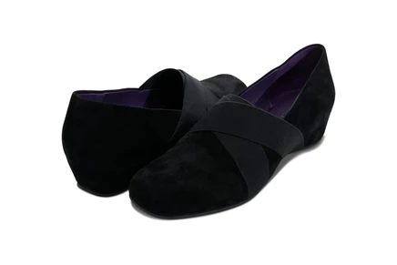Vaneli Maiya black suede