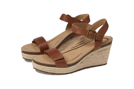 Aetrex Sydney walnut